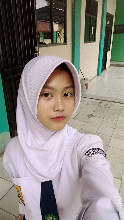 Video bocil smp cantik dijamin ngaceng .